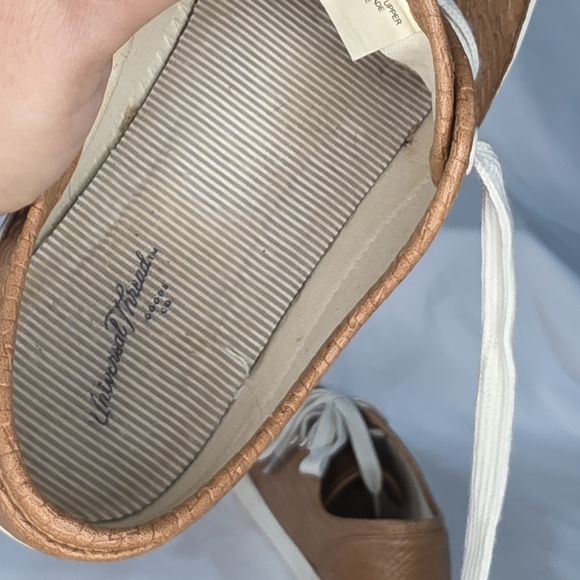 Universal Thread Sneakers Textured Weave Pattern Lace Up Dark Chestnut Caramel 9 - Picture 10 of 10